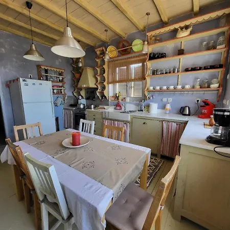 Phaedra's House * Vari (Syros)