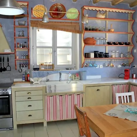 Phaedra's House Дом отдыха *