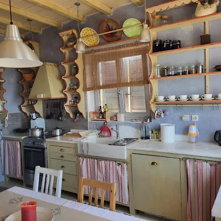 Дом отдыха Phaedra's House Vari (Syros)
