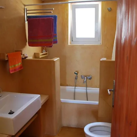 Phaedra's House Vari (Syros)