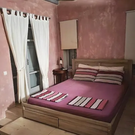 Phaedra's House * Vari (Syros)